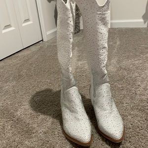 Buckle bling cowboy boots